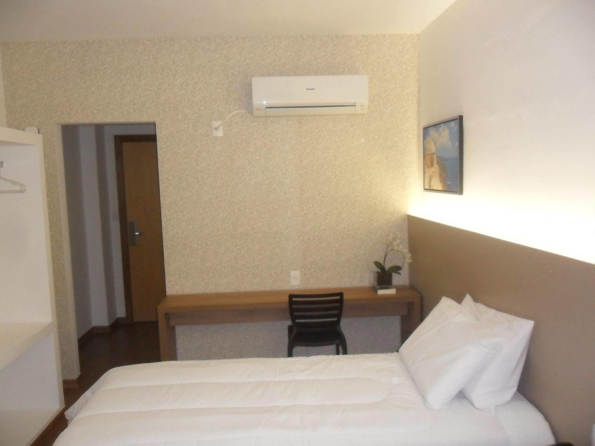 Lord Hotel Aeroporto Confins Vespasiano Exterior foto